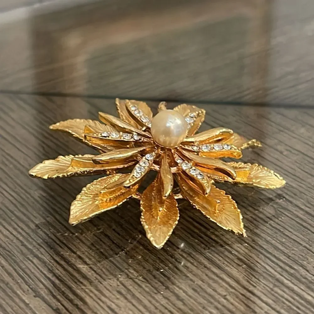 Vintage Gold-tone Floral Brooch with Pearl Accent & Rhinestones